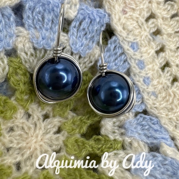 Alquimia Blue and Silver Minimalist Earrings - Picture 1 of 1